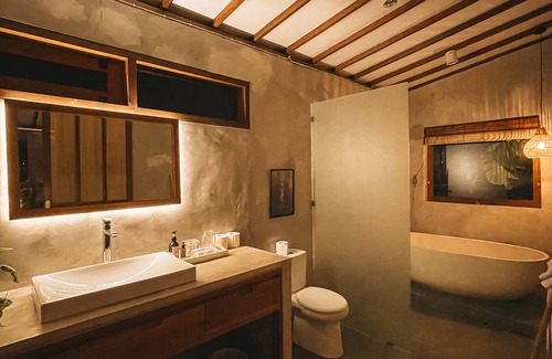 Babakan Villa | BRAND NEW Quiet Villa at Seseh 3 minutes to the Beach,surrounded by Rice Paddies