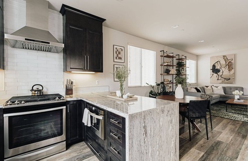 Mission Valley West House | Brand NEW4BR, Views, Family Friendly