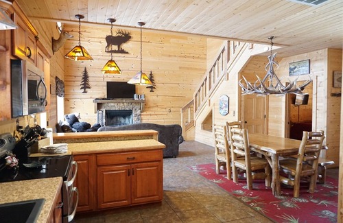 Branson Cedars Cabin | Branson-Elk | 3 Bed, 3 Bath