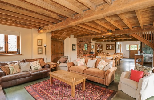 New Forest District Cottage | BREACHES BARN, pet friendly, with open fire in Rockbourne