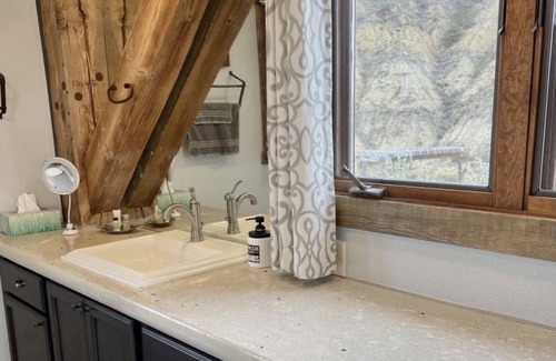 Medora Cabin | Breath taking views!