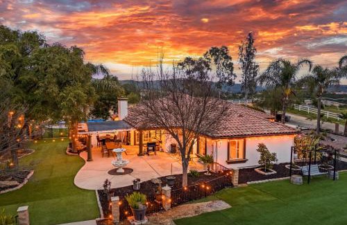 Temecula House | Breathtaking Meadows by AvantStay Temecula Group Retreat Pool Pickleball Firepit Hot Tub