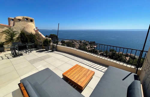 Theoule-Superieur Apartment | Breathtaking, Quiet, Private Penthouse near Cannes