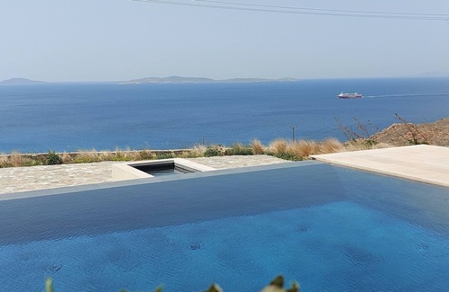 Agios Ioannis Villa | Breathtaking seaview and just 10 minutes away to Mykonos Town Center!
