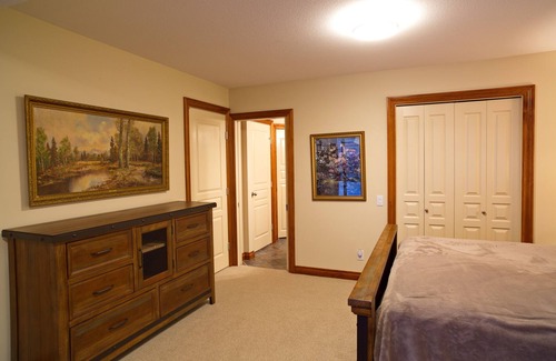 West Kelowna Estates Bed & Breakfast | Breathtaking view and privacy just for you and the one you love