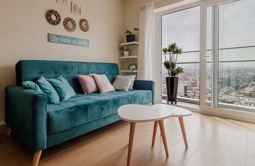 La Victoria Apartment | Breathtaking View and Prime Location in Lima