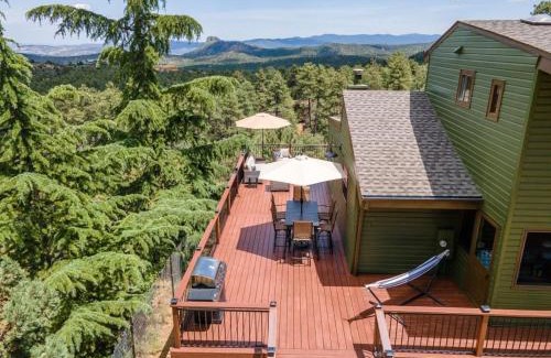 Highland Pines House | Breathtaking Views Elevated Comfort Pets Welcome