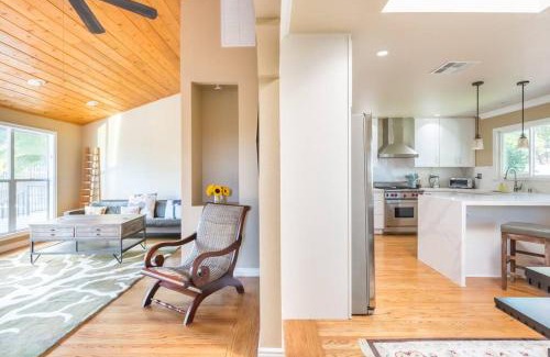Lafayette Villa | BREATHTAKING VIEWS Executive Lafayette Family Home