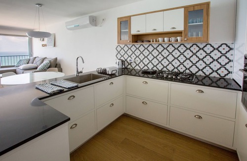 Netanya Apartment | Breathtaking Views - Steps to the Beach and the Center of Town