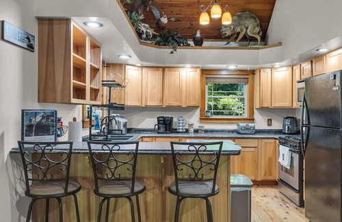 Holden House | Brewer Lake Wilderness Cabin - Connect to Nature and Enjoy Classic Maine Charm!