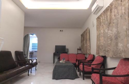 Teluk Intan House | BRICK HOMESTAY