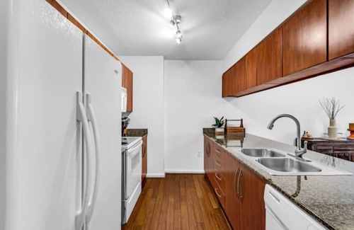 Brickell Apartment | Brickell Club Large 1BD/1 BA with Balcony