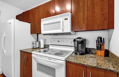 Brickell Apartment | Brickell Club Large 1BD/1 BA with Balcony