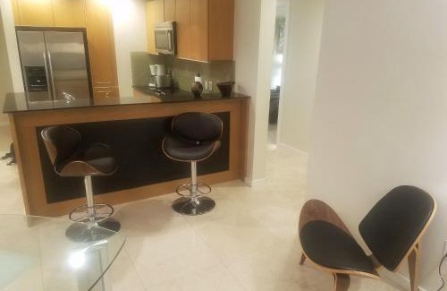 Brickell Apartment | Brickell Deluxe Apartment with Free Parking