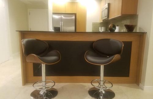 Brickell Apartment | Brickell Deluxe Apartment with Free Parking