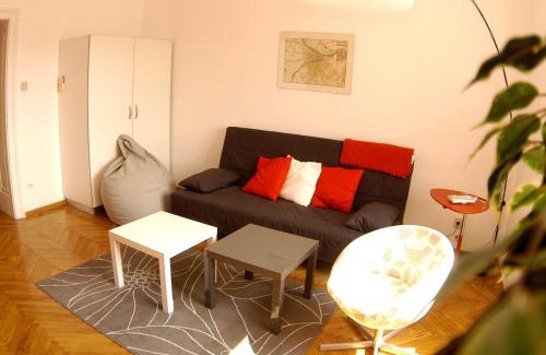 Savamala Apartment | Bridge apartment