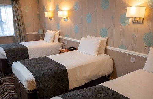 Yatton Hotel | Bridge Inn by Greene King Inns