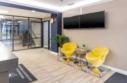 Council Bluffs Hotel | BridgePointe Inn & Suites by BPhotels, Council Bluffs, Omaha Area