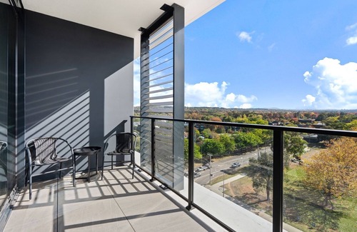 Turner Apartment | Bright 1-Bed Apartment Near City Centre