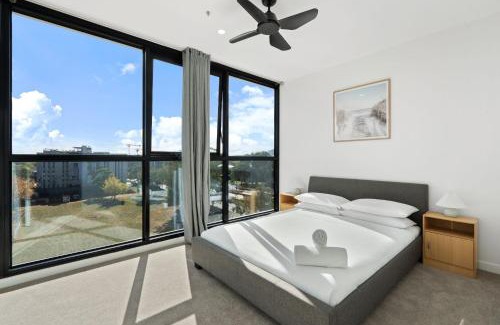Turner Apartment | Bright 1-Bed Apartment Near City Centre