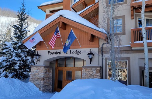 Salt Lake Mountain Resorts Condo | Bright 2 Bedroom Ski in/Ski Out 4th Floor Condo at Powderhorn Lodge