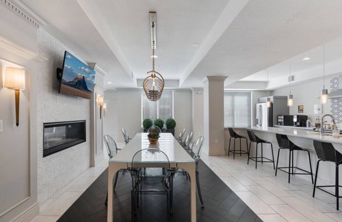 Downtown Salt Lake City Apartment | Bright 2BR/2BA Stay in SLC w/Balcony