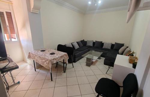 Hivernage Apartment | Bright Air Conditioned Apartment Near City Center