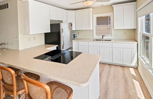 Downe House | Bright and beautiful home on the Delaware Bay