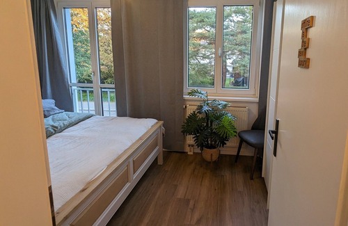 Munchen District Apartment | Bright and spacious apartment (52 sqm) for up to 3 people, free Wi-Fi & Parking