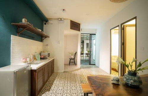 Hoan Kiem Apartment | Bright Balcony 3BR 2BTHR Friendly big apartment
