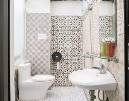 Hoan Kiem Apartment | Bright Balcony 3BR 2BTHR Friendly big apartment