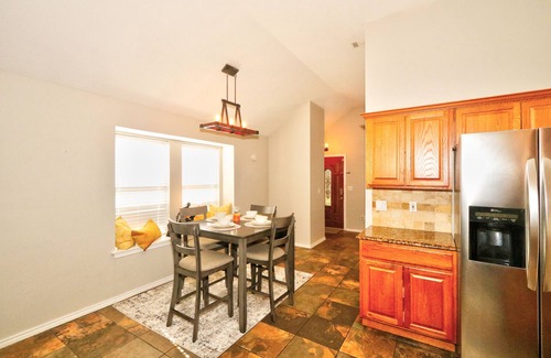 Plano House | Bright & Cozy Retreat in the Heart of Plano Private Stay