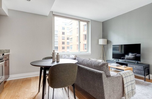 George Washington University Apartment | Bright Foggy Bottom 1BR w/W/D, Pool & Gym, nr Georgetown, by Blueground