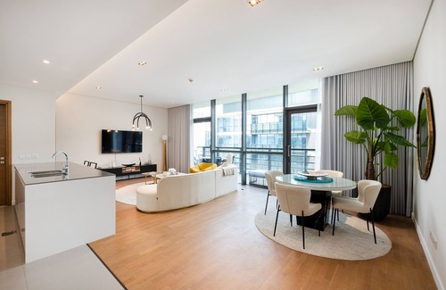 Al Wasl Apartment | Bright & Modern 1BR in City Walk