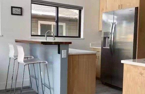 River Road House | Bright & Modern 2-Bedroom Duplex, Central Missoula