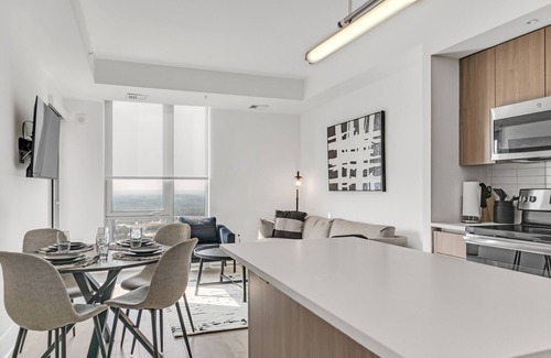 McLean Apartment | Bright Monochromatic 2BR in Tysons w/Amenities + Pools/Gym/Boro Area