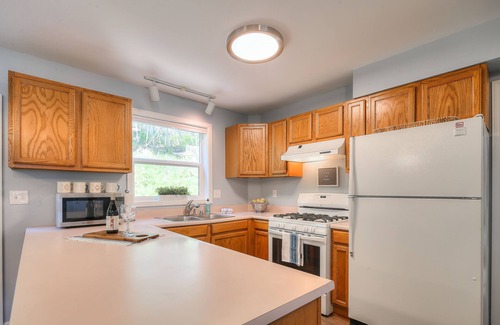 West Juneau House | Bright, open concept townhouse with gorgeous view of downtown Juneau!
