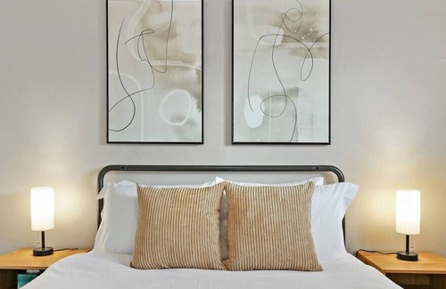 Arlington Heights Apartment | Bright & Serene 1BR Chicago Apt
