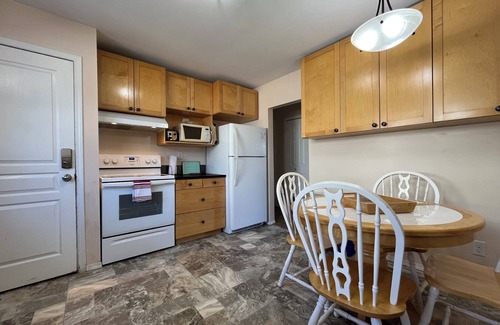 Moose Jaw Apartment | Bright, spacious 3-bedroom suite close to downtown.