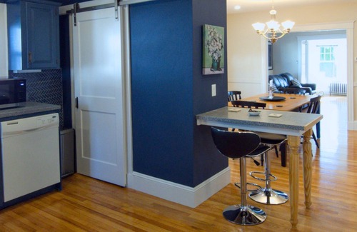 Brook Farm House | Bright & Spacious Boston Retreat