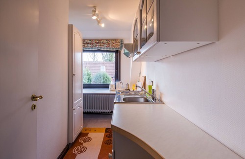 Hoisdorf House | Bright, Spacious 'Duplex' @ Little Paradise, 25 min to Hamburg City Center