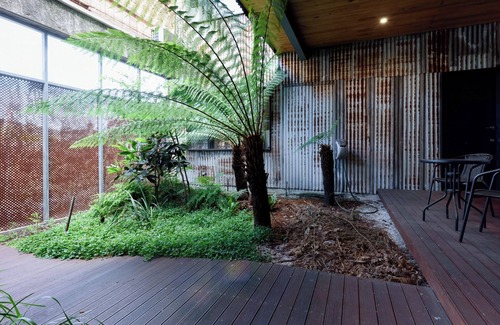 South Launceston Apartment | Bright Studio in Launceston CBD