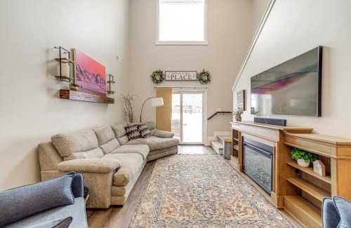 Swan Valley House | Bright Swan Valley Townhome Hike, Fish and Ski!