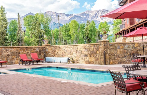 Mountain Village Condo | Bring Your Pet! 1-Bedroom Mountain Retreat at the Bear Creek Lodge