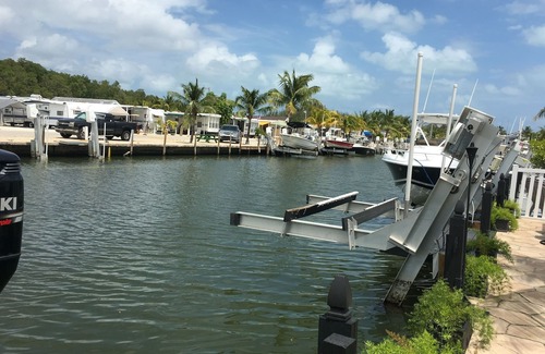 Key Largo Village Resort | Bring your RV, or trailer to a beautiful paradise in key Largo bay water front