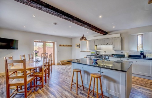 Irstead Apartment | Bristow's Barn | East Ruston Cottages. East Ruston, Norfolk