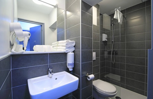 Petit-Fort-Philippe Hotel | Brit Hotel Confort Le Polder Gravelines
