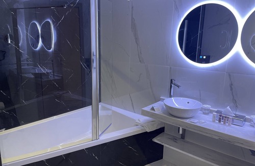 Thiais Hotel | Brit Hotel Paris Orly