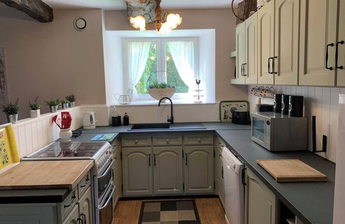 Plouguenast Cottage | Brittany Country Retreat Sleeps 6. Heated Pool. Free Wifi. Pet Friendly