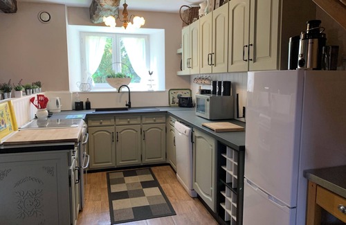Plouguenast Cottage | Brittany Country Retreat Sleeps 6. Heated Pool. Free Wifi. Pet Friendly